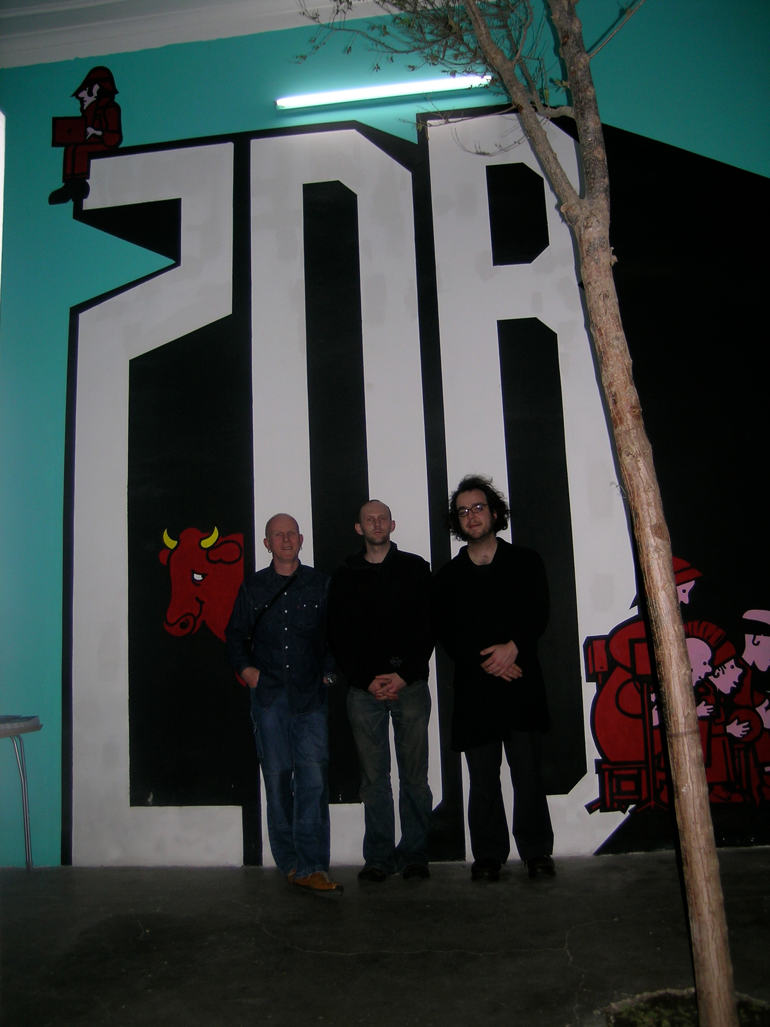 <p>P/B/B at ZDB (Galeria Zé dos Bois), Lisbon, 2004.</p>