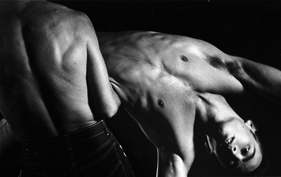 <p>Still from Stephen Cummins and Simon Hunt (dir.), <em>Resonance,</em> 1991. Photo by Toula Anastas.</p>